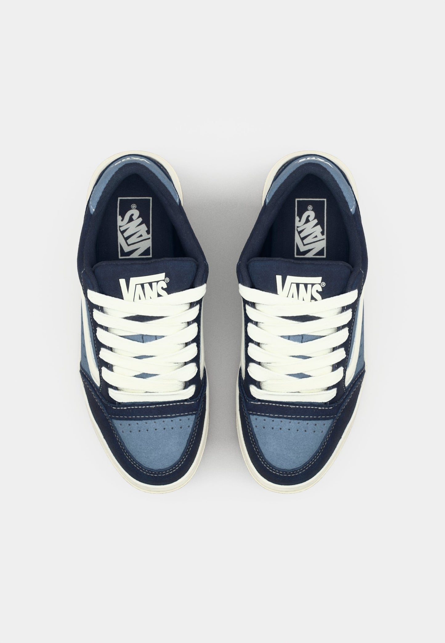 Vans
HYLANE UNISEX - Skateboarding shoes - parisian night